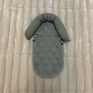 Newborn car seat insert